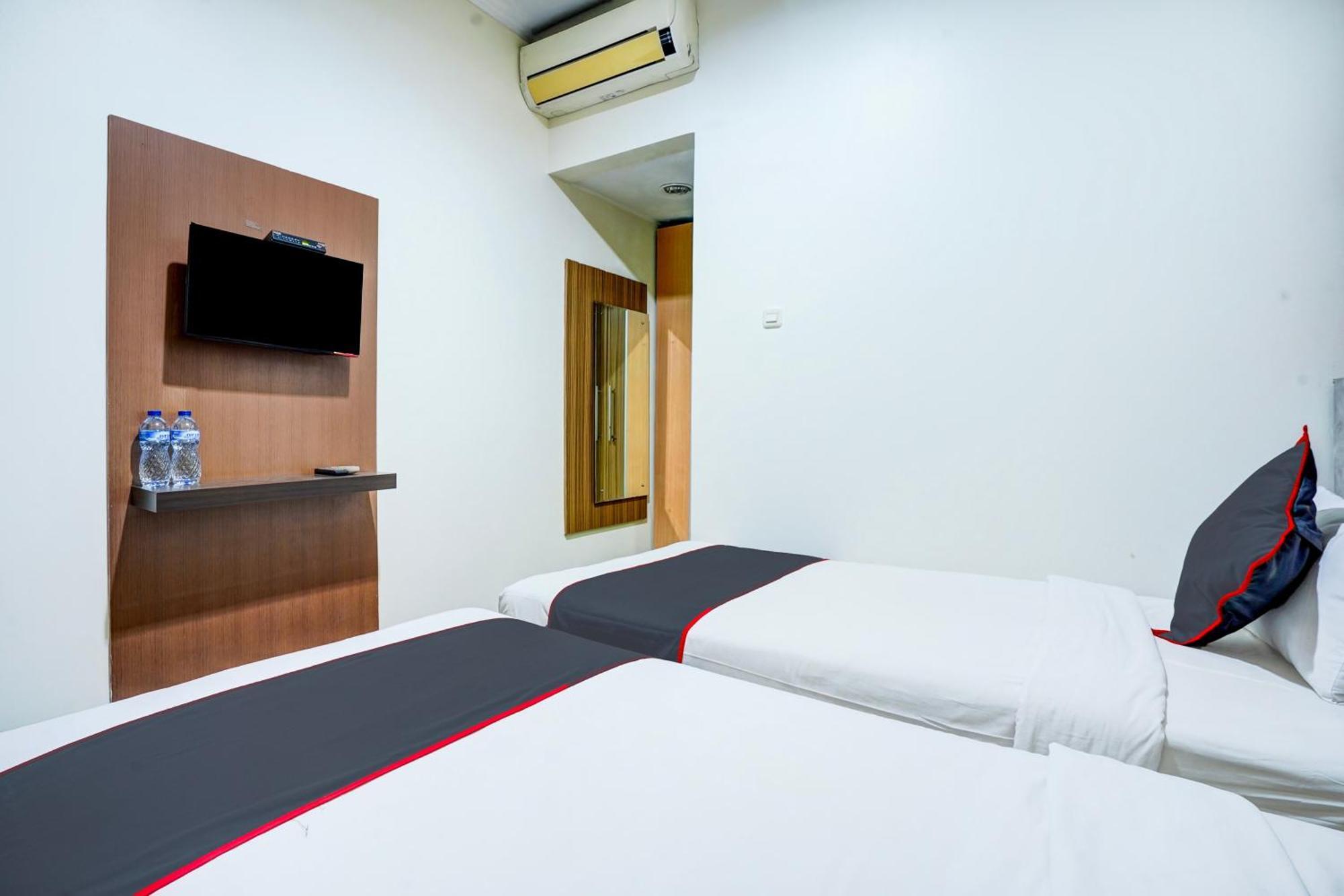 Hotel O Padang City Center Near Pantai Padang Formerly D'Dhave Hotel Экстерьер фото
